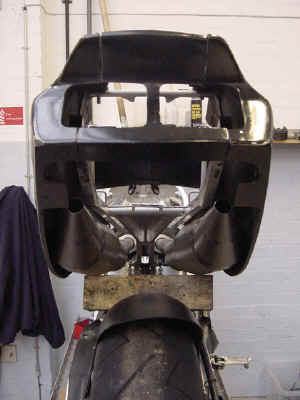 Rear-Pipe-Route.jpg (90568 bytes)