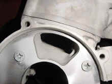 inlet-port.jpg (95260 bytes)