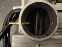 oil-injector.jpg (99390 bytes)