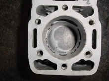 ported-cylinder.jpg (95872 bytes)